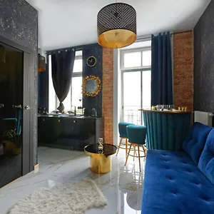 Sensual Venetian Mirror Apartament